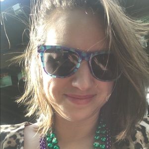 Meet your Posher, Ellison